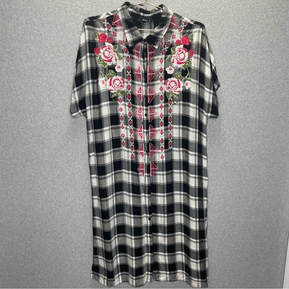 Andrew by Unit NWOT Embroidered Buffalo Check Button Down Shirt Dress - Picture 1 of 5